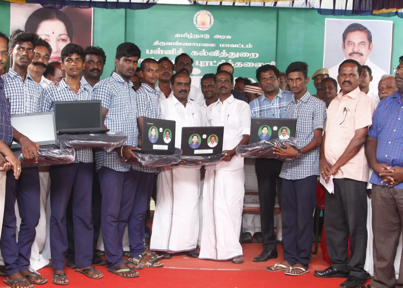  Police to beat students who questioned 'laptop issue'